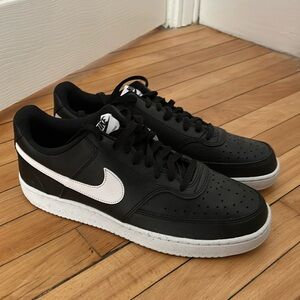 Nike Men’s Court Vision Low